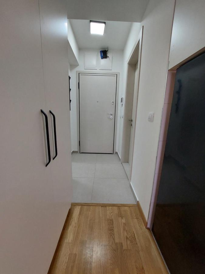 Box Apartment 斯科普里 外观 照片